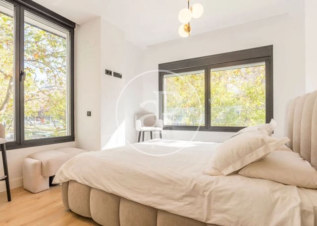3 soveværelse Lejlighed til salg i Cuatro Caminos, Madrid by - € 1.499.900 (Ref: 9415939)