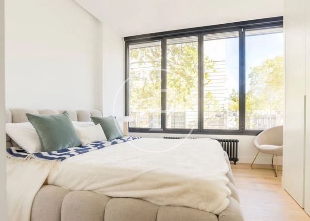 3 soveværelse Lejlighed til salg i Cuatro Caminos, Madrid by - € 1.499.900 (Ref: 9415939)
