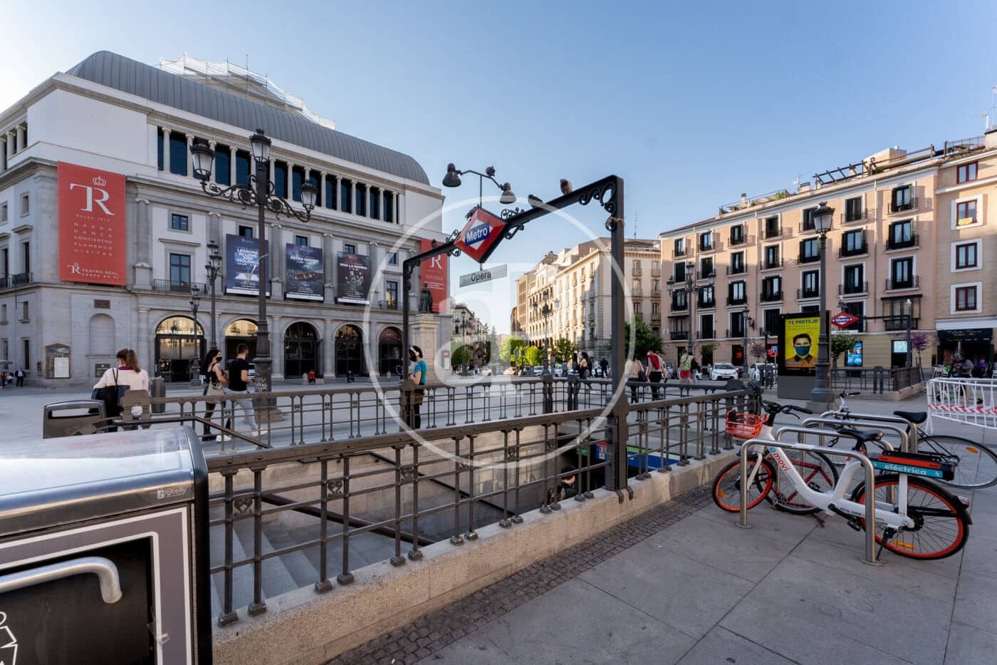 2 bedroom Apartment for sale in Madrid city - € 900,000 (Ref: 9415940)