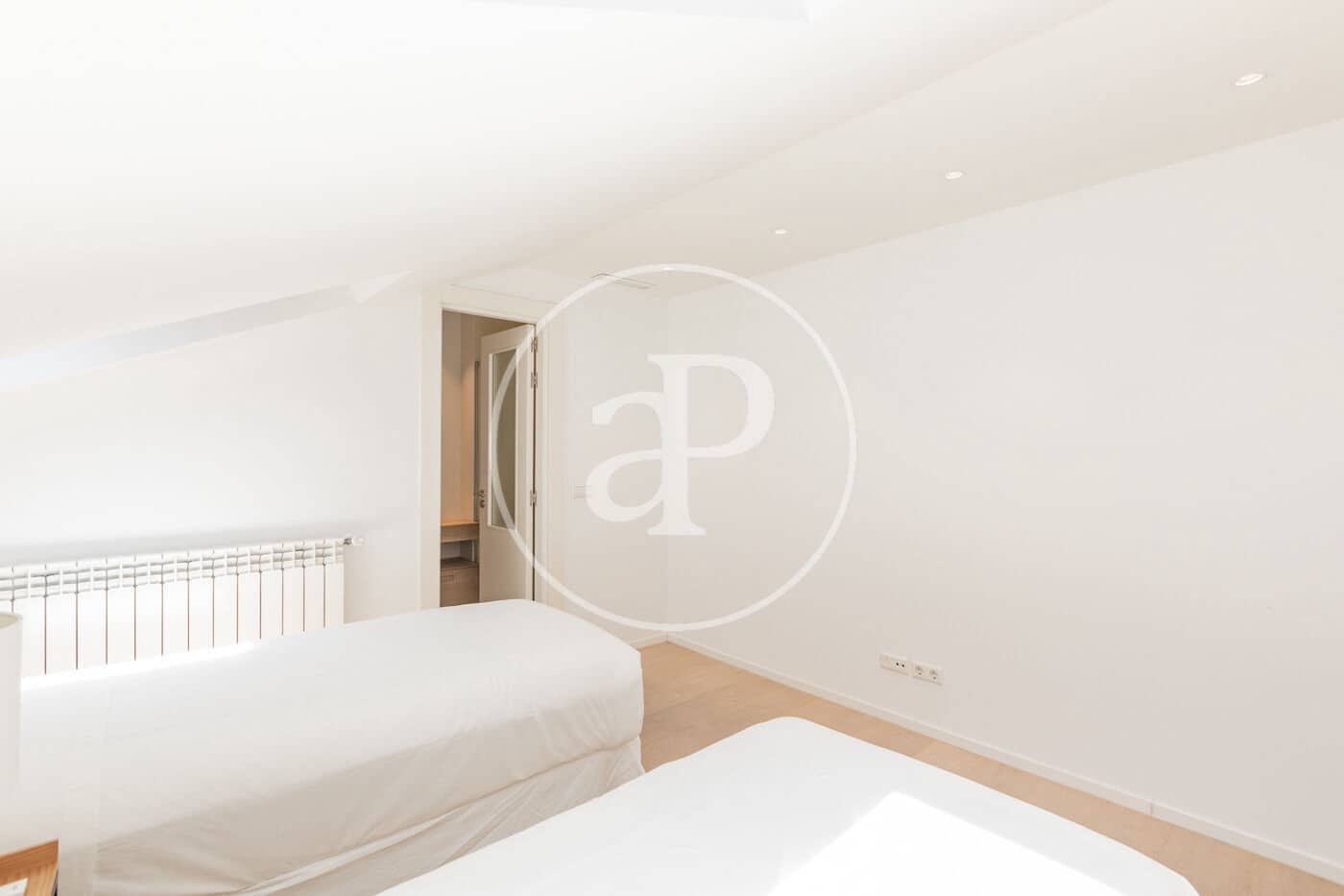2 bedroom Apartment for sale in Madrid city - € 1,149,000 (Ref: 9415943)