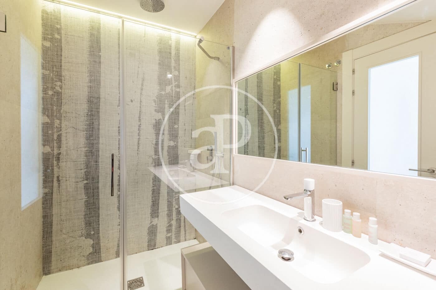 2 bedroom Apartment for sale in Madrid city - € 1,149,000 (Ref: 9415943)