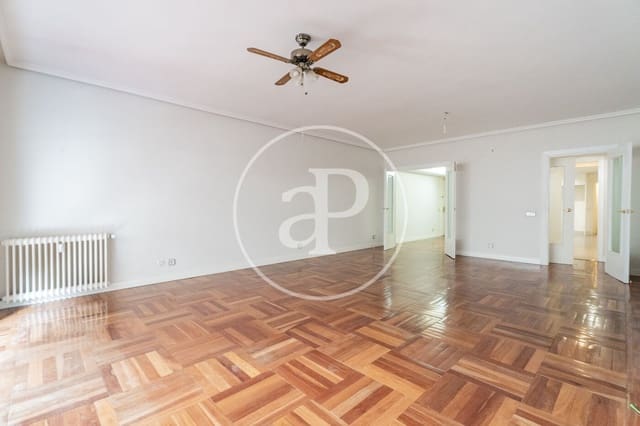 5 soveværelse Lejlighed til salg i Almagro, Madrid by - € 2.600.000 (Ref: 9415944)