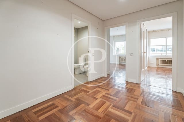 5 soveværelse Lejlighed til salg i Almagro, Madrid by - € 2.600.000 (Ref: 9415944)