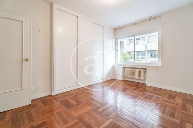 5 soveværelse Lejlighed til salg i Almagro, Madrid by - € 2.600.000 (Ref: 9415944)