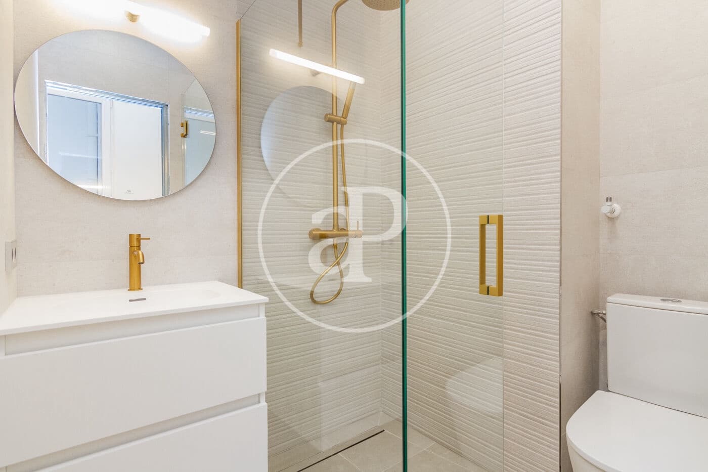 Apartamento de 3 habitaciones en Madrid ciudad en venta - 1.590.000 € (Ref: 9415945)