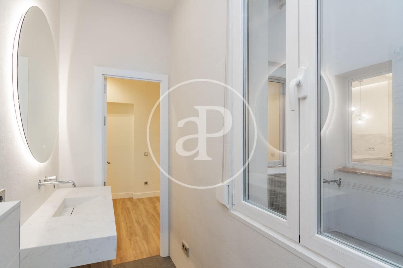 Apartamento de 3 habitaciones en Madrid ciudad en venta - 1.590.000 € (Ref: 9415945)