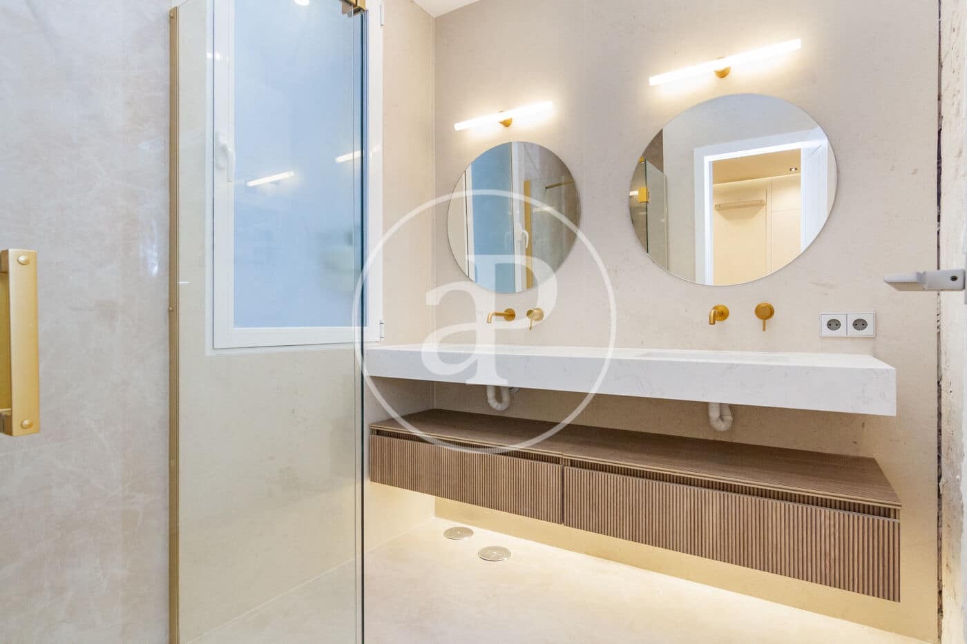 Apartamento de 3 habitaciones en Madrid ciudad en venta - 1.590.000 € (Ref: 9415945)