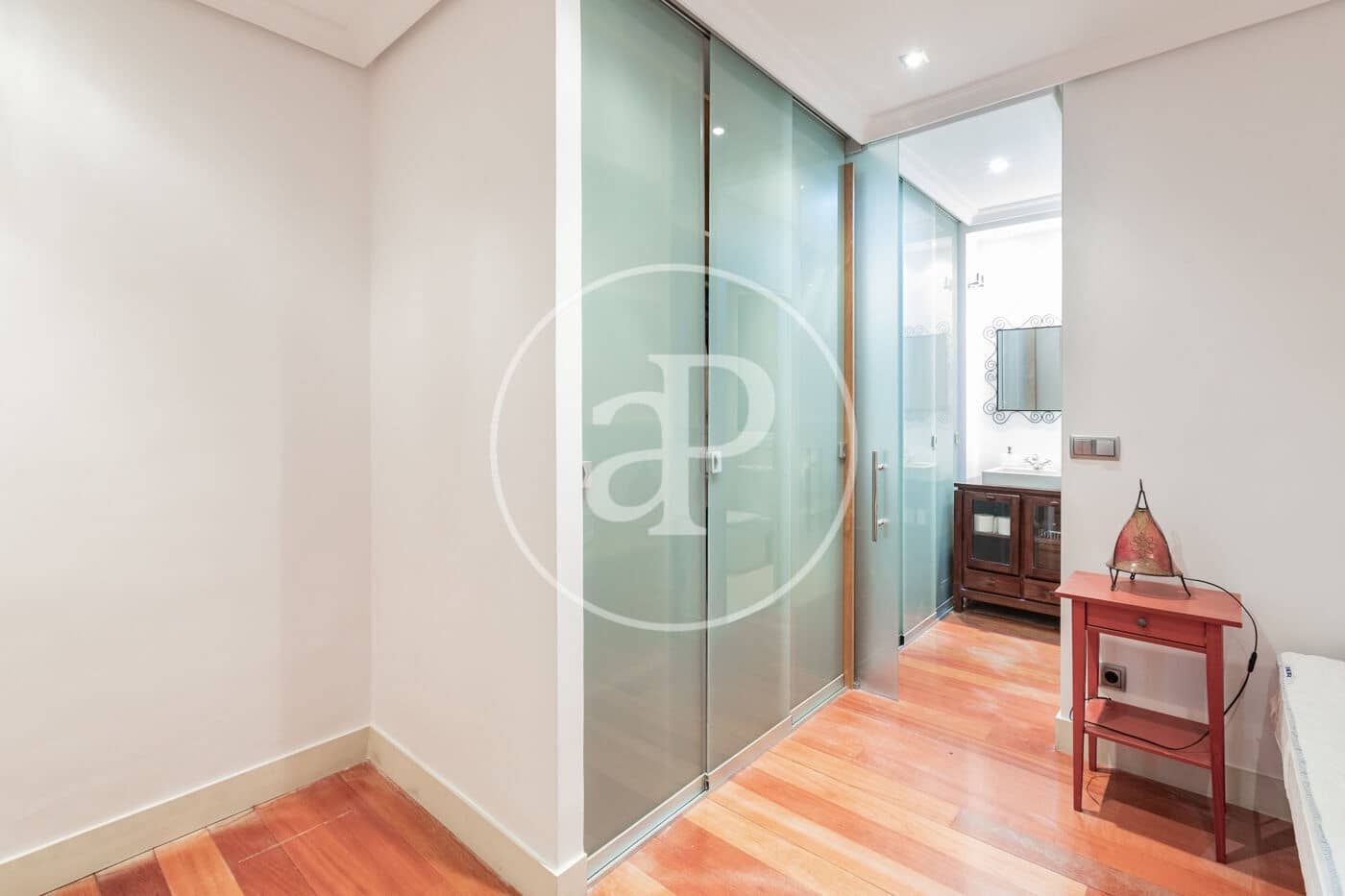 3 soveværelse Lejlighed til leje i Madrid by - € 3.800 (Ref: 9419767)