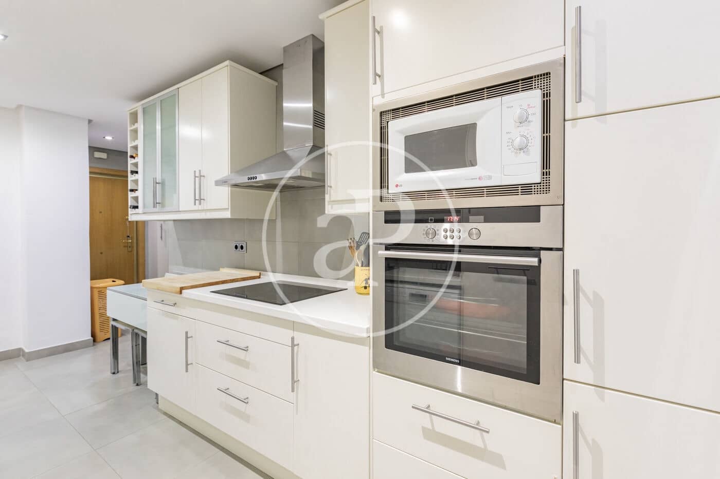 3 soveværelse Lejlighed til leje i Madrid by - € 3.800 (Ref: 9419767)