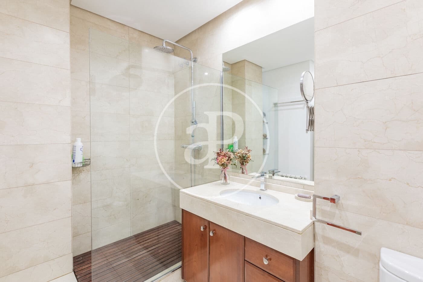 3 soveværelse Lejlighed til leje i Madrid by - € 3.800 (Ref: 9419767)