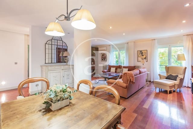 3 soveværelse Lejlighed til leje i Rios Rosas, Madrid by - € 3.800 (Ref: 9419767)