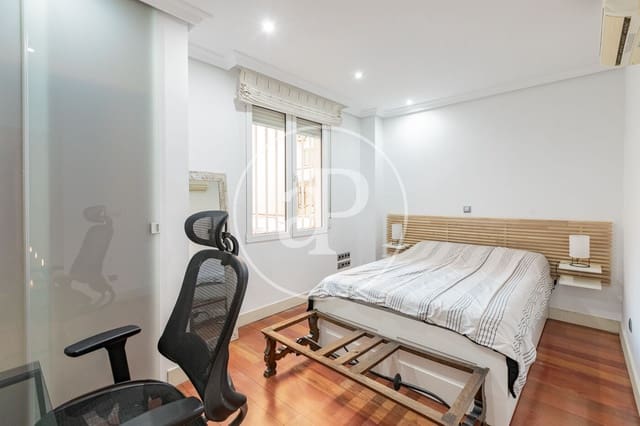 3 soveværelse Lejlighed til leje i Rios Rosas, Madrid by - € 3.800 (Ref: 9419767)