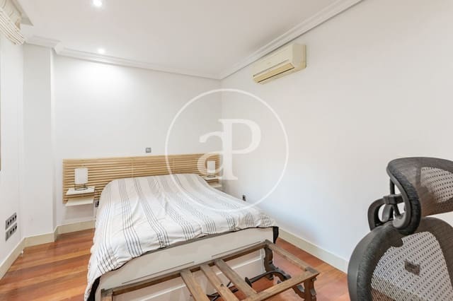 3 soveværelse Lejlighed til leje i Rios Rosas, Madrid by - € 3.800 (Ref: 9419767)