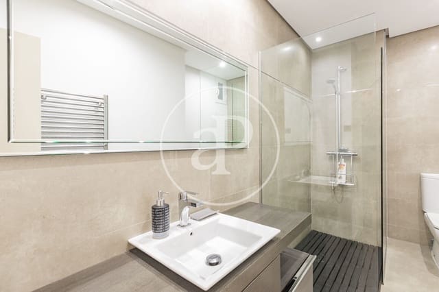 3 soveværelse Lejlighed til leje i Rios Rosas, Madrid by - € 3.800 (Ref: 9419767)