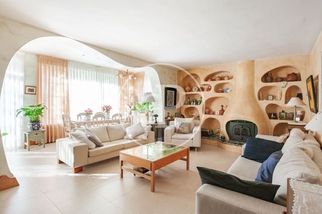 5 Zimmer Villa zu verkaufen in Aravaca, Madrid Stadt mit Pool - 1.365.000 € (Ref: 9419770)