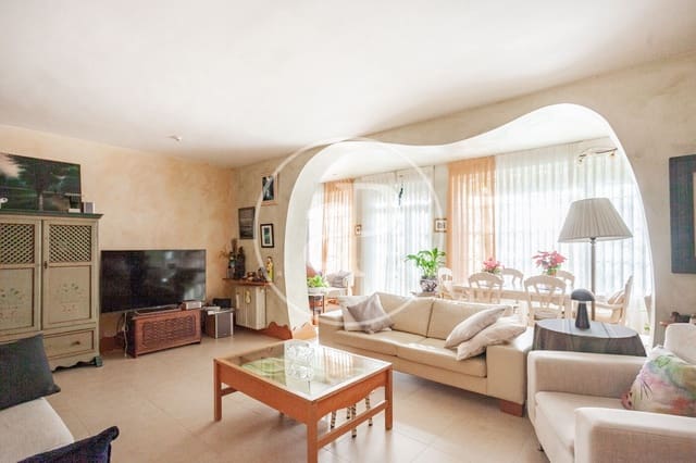 5 Zimmer Villa zu verkaufen in Aravaca, Madrid Stadt mit Pool - 1.365.000 € (Ref: 9419770)