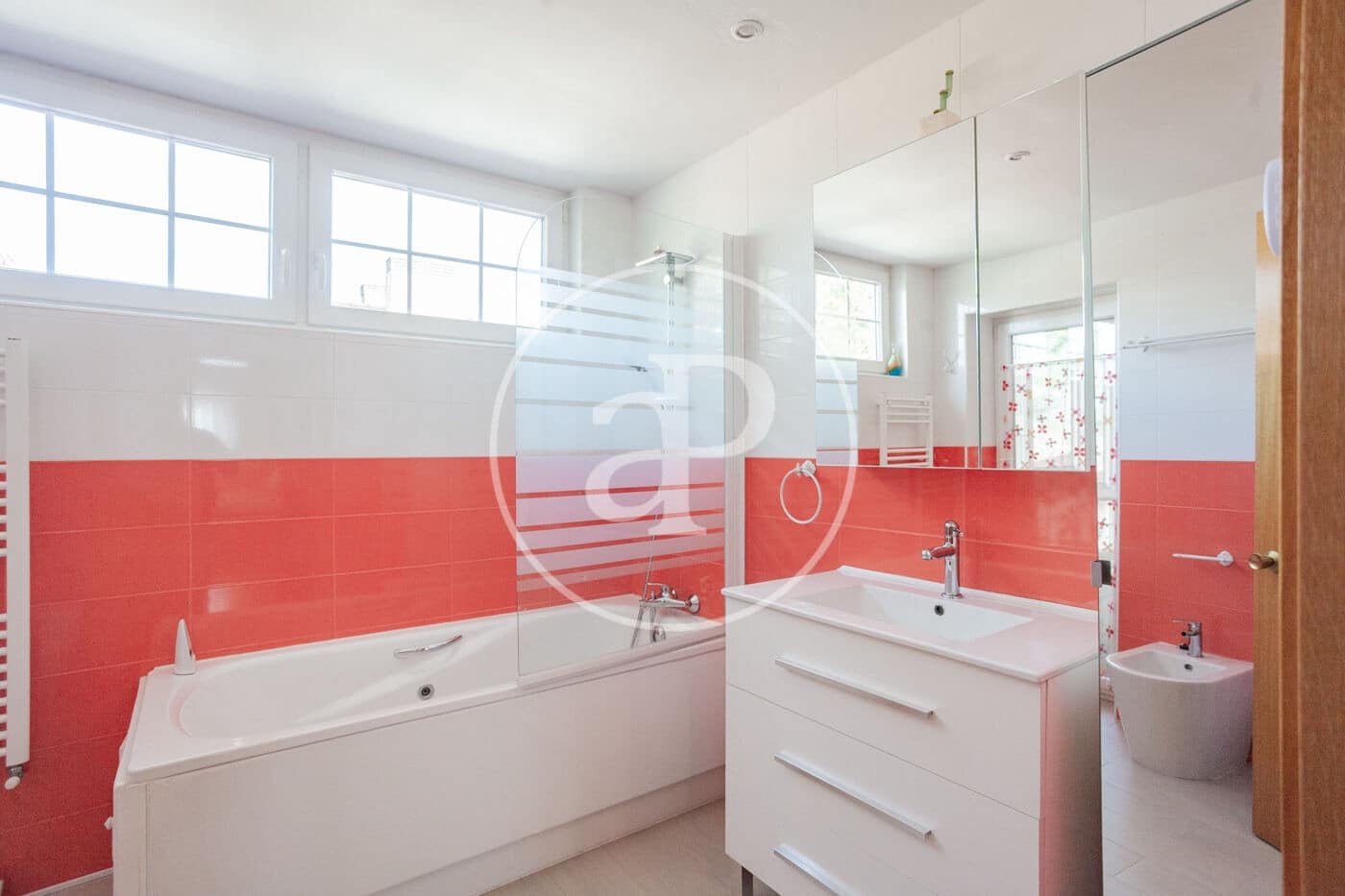 5 quarto Moradia para venda em Madrid cidade com piscina - 1 365 000 € (Ref: 9419770)