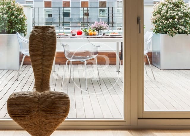 2 sypialnia Penthouse do wynajęcia w Almagro, Miasto Madryt - 5 300 € (Ref: 9419773)