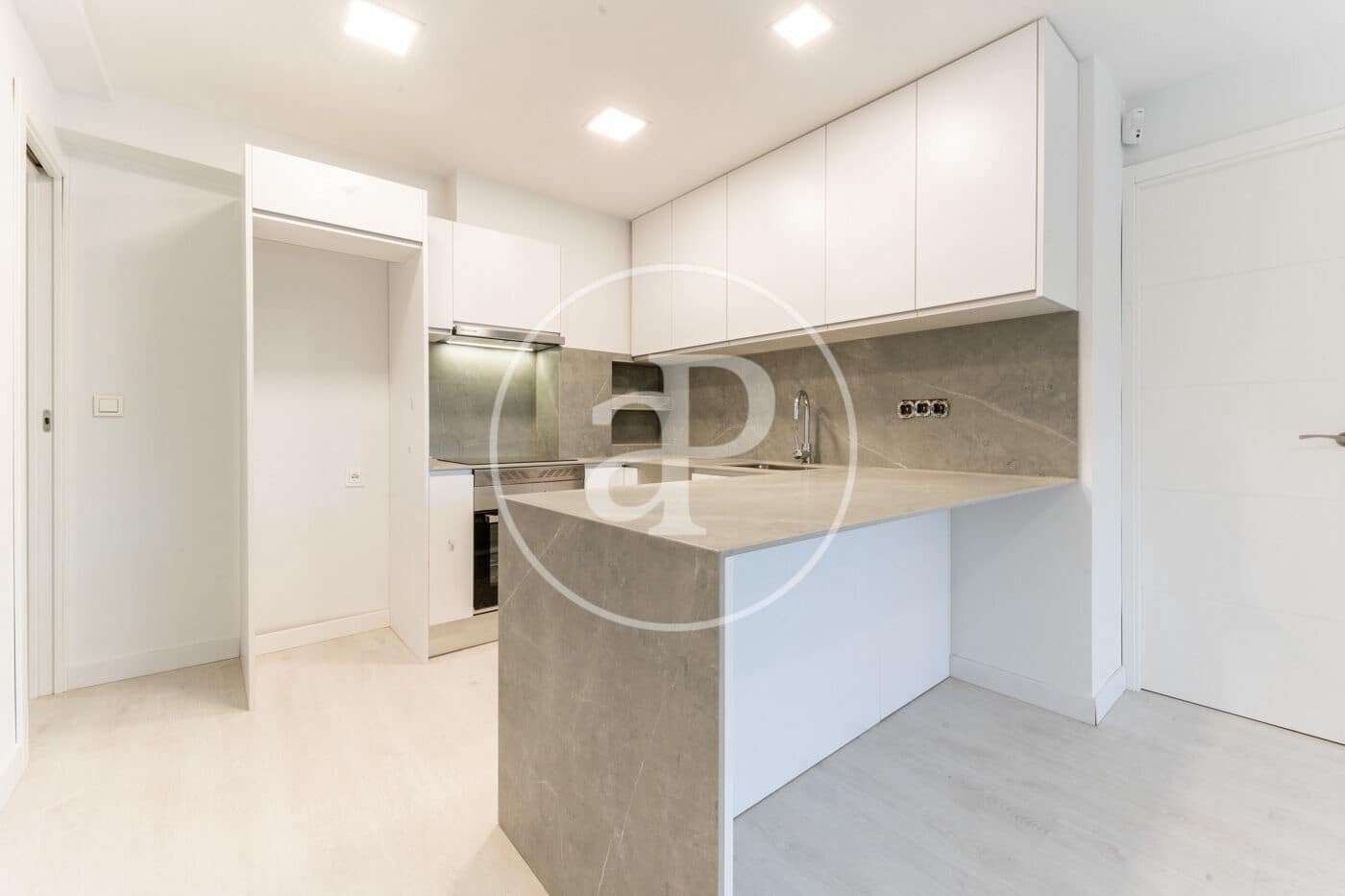 3 sypialnia Apartament na sprzedaż w Miasto Madryt z basenem - 516 000 € (Ref: 9422462)