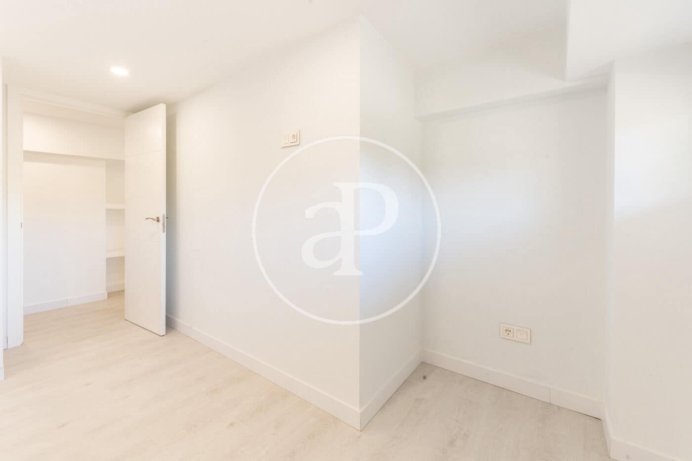 3 sypialnia Apartament na sprzedaż w Miasto Madryt z basenem - 516 000 € (Ref: 9422462)