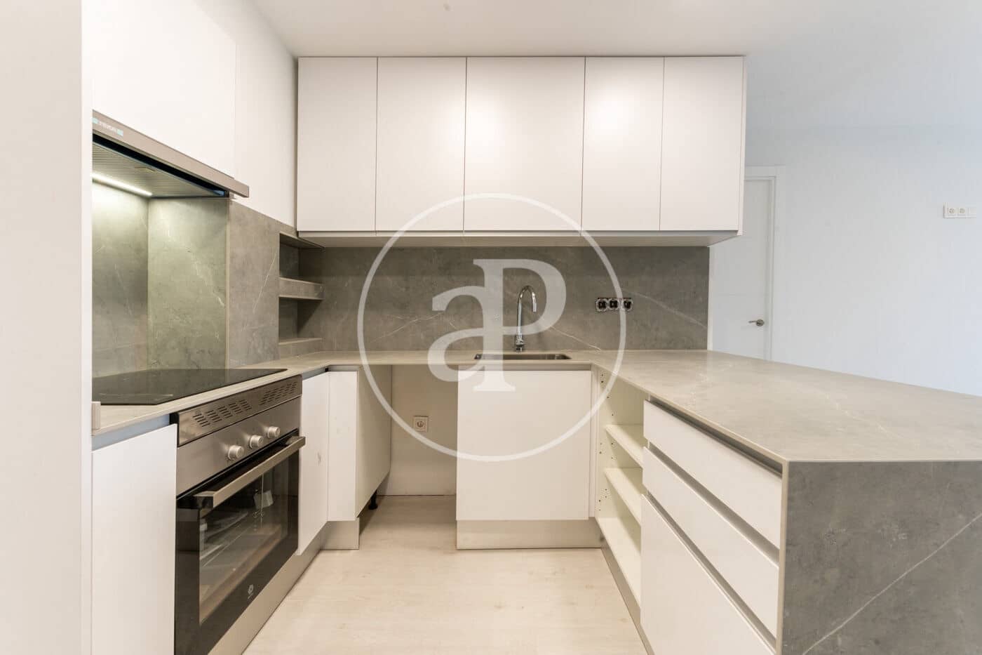 3 sypialnia Apartament na sprzedaż w Miasto Madryt z basenem - 516 000 € (Ref: 9422462)