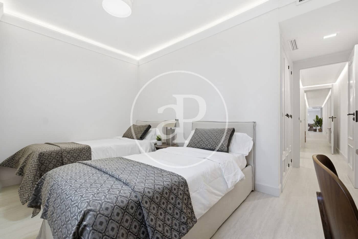3 bedroom Apartment for rent in Madrid city - € 14,000 (Ref: 9422466)