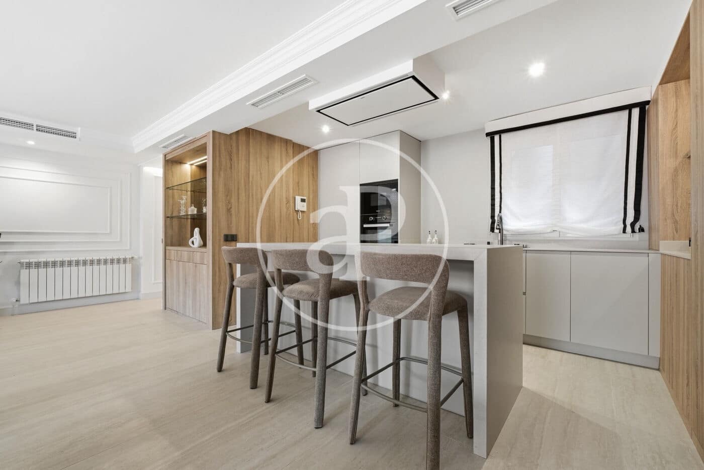 3 bedroom Apartment for rent in Madrid city - € 14,000 (Ref: 9422466)