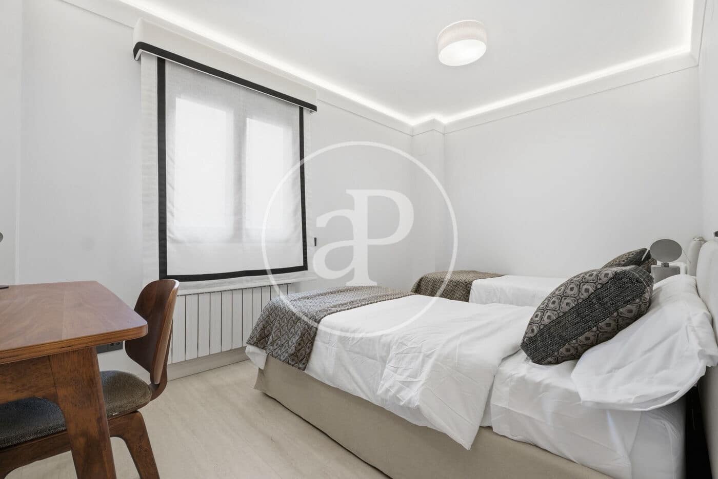 3 bedroom Apartment for rent in Madrid city - € 14,000 (Ref: 9422466)