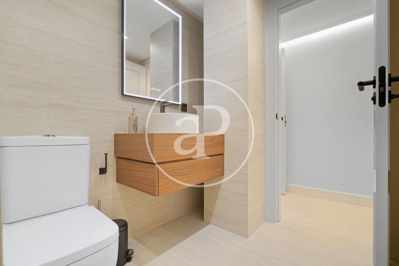 3 bedroom Apartment for rent in Madrid city - € 14,000 (Ref: 9422466)