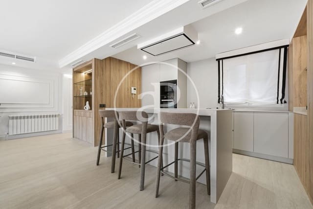 3 quarto Apartamento para arrendar em Castellana, Madrid cidade - 14 000 € (Ref: 9422466)