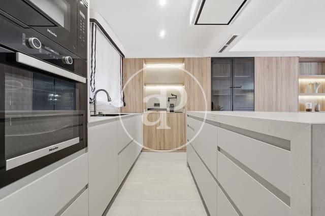 3 quarto Apartamento para arrendar em Castellana, Madrid cidade - 14 000 € (Ref: 9422466)