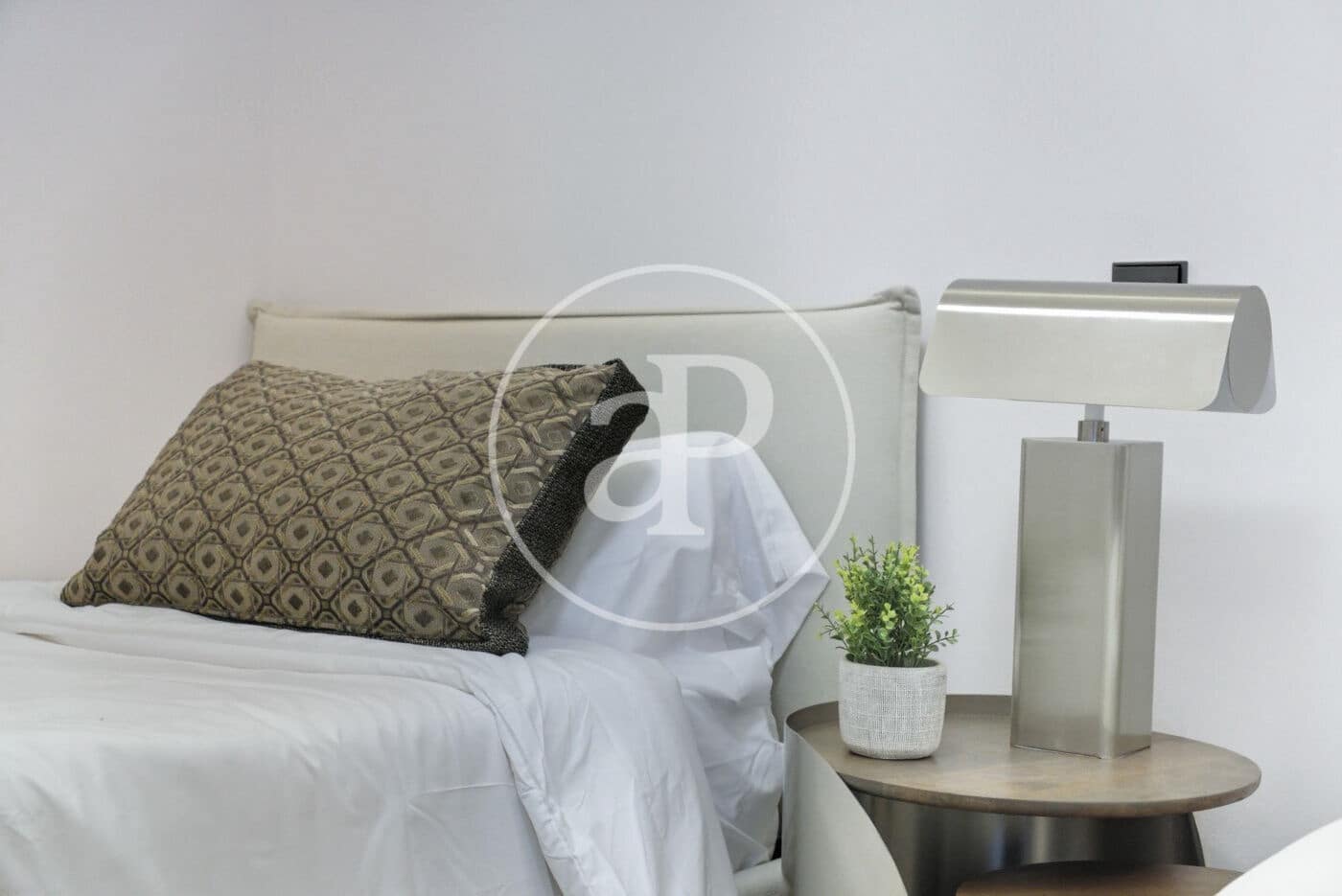 3 bedroom Apartment for rent in Madrid city - € 14,000 (Ref: 9422466)