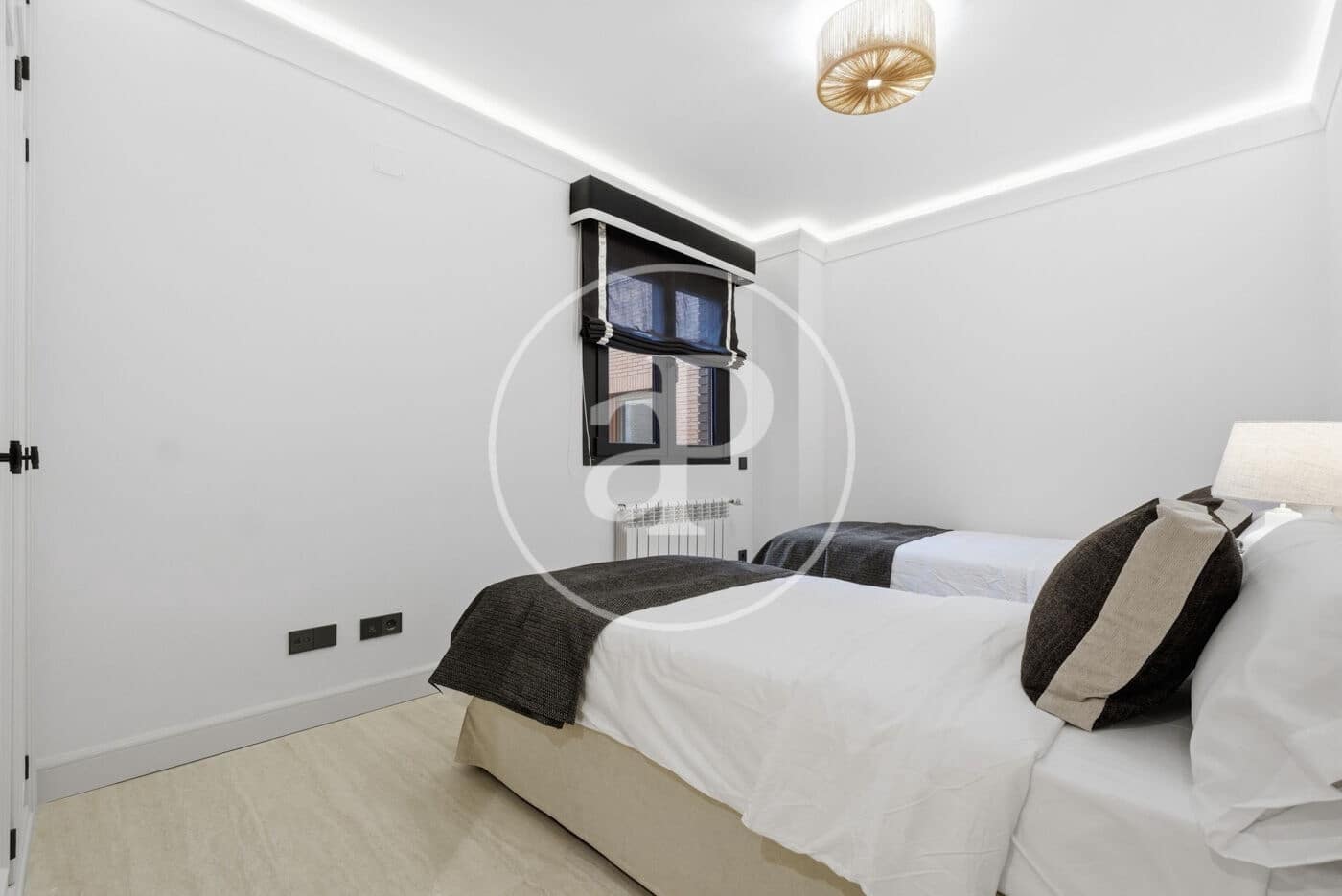 3 bedroom Apartment for rent in Madrid city - € 14,000 (Ref: 9422466)