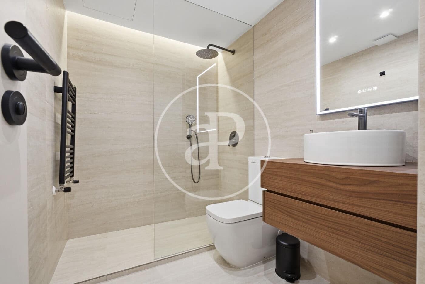 3 bedroom Apartment for rent in Madrid city - € 14,000 (Ref: 9422466)