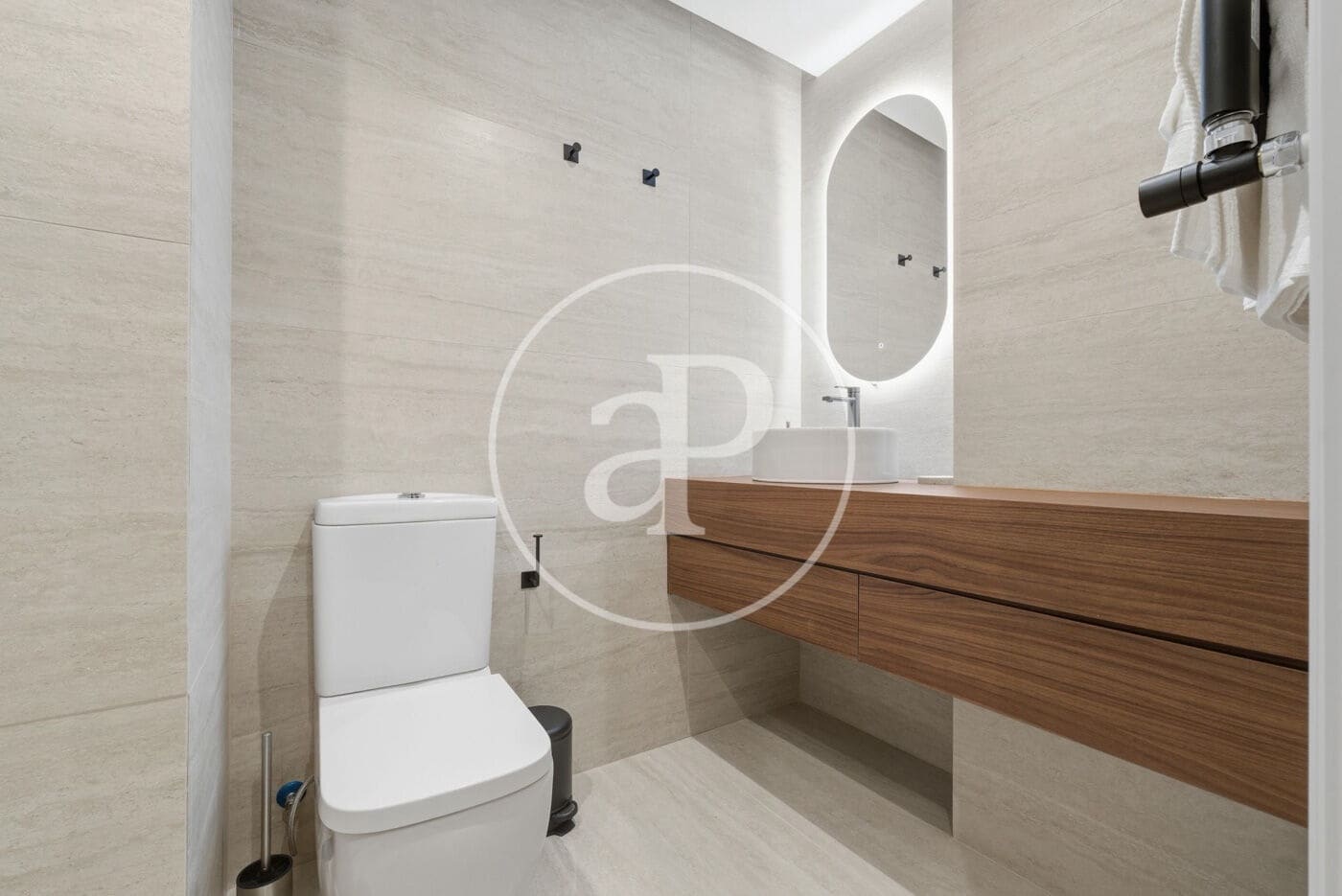 3 bedroom Apartment for rent in Madrid city - € 14,000 (Ref: 9422466)