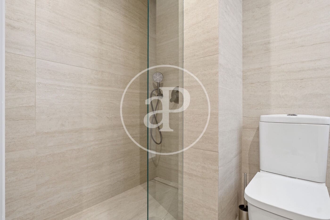 3 bedroom Apartment for rent in Madrid city - € 14,000 (Ref: 9422466)