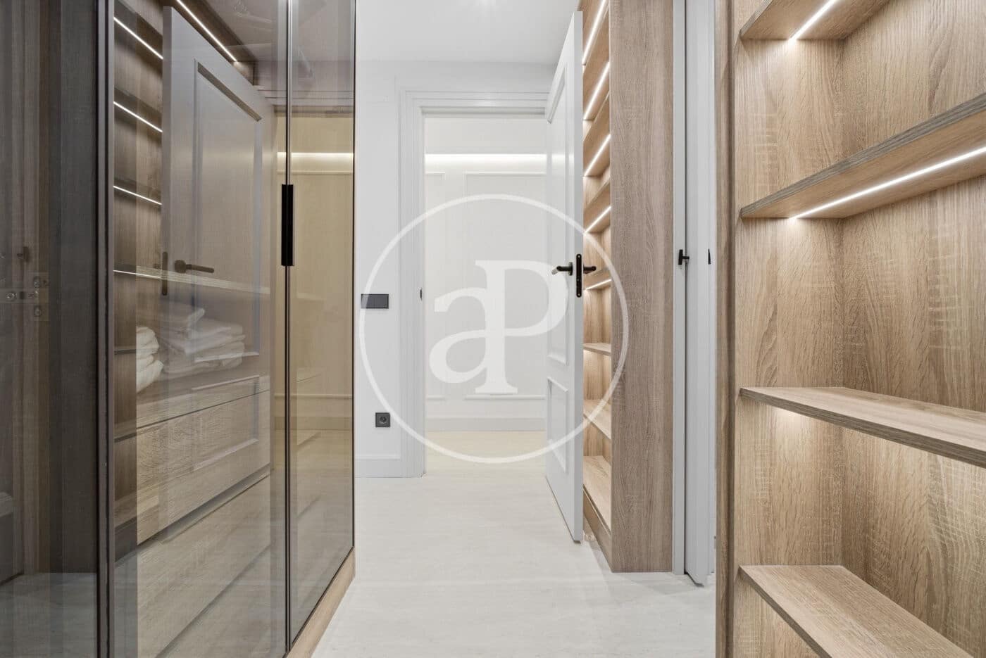 3 bedroom Apartment for rent in Madrid city - € 14,000 (Ref: 9422466)