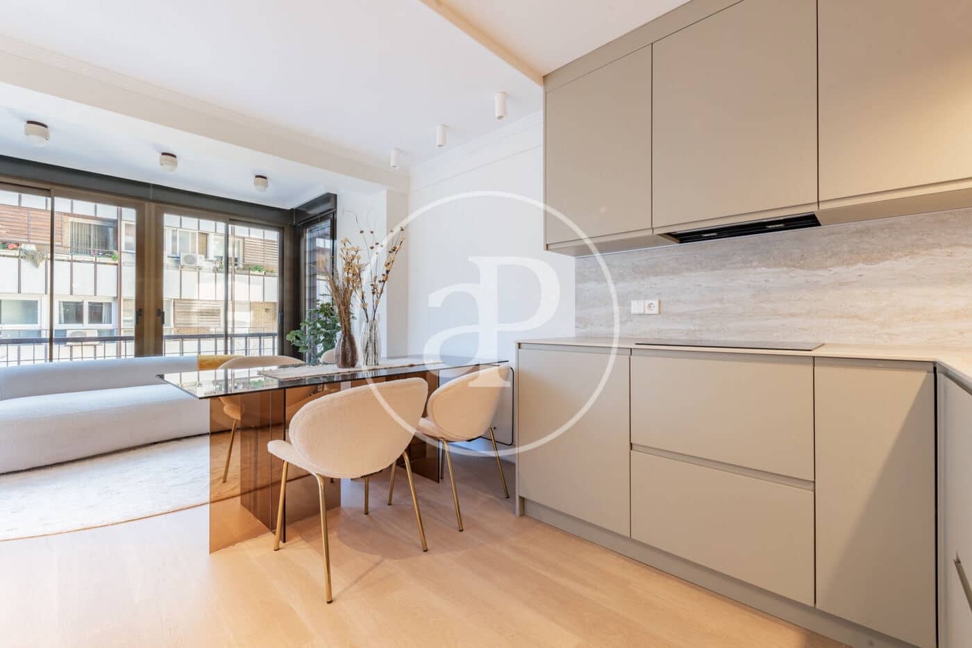 1 sypialnia Apartament na sprzedaż w Miasto Madryt z basenem - 640 000 € (Ref: 9431281)