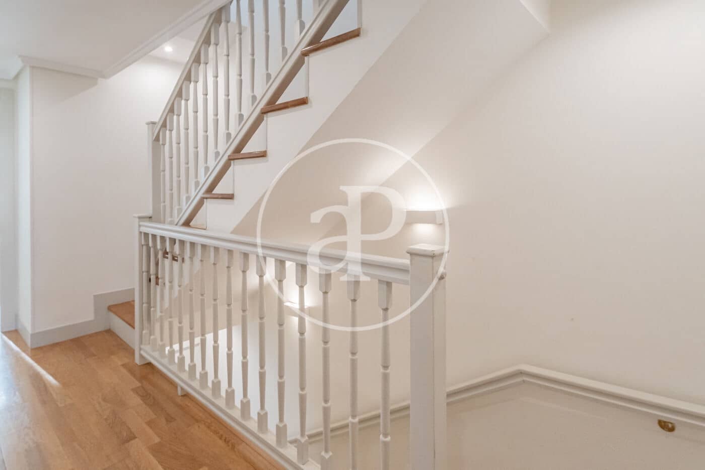 7 soveværelse Villa til salg i Madrid by med swimmingpool - € 1.660.000 (Ref: 9431283)