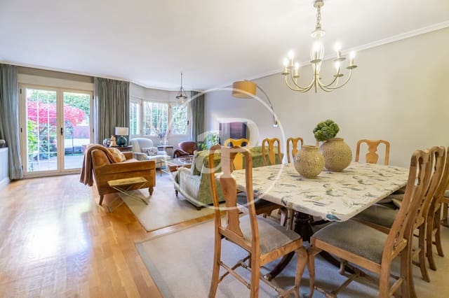 7 bedroom Villa for sale in Aravaca, Madrid city with pool - € 1,495,000 (Ref: 9431283)