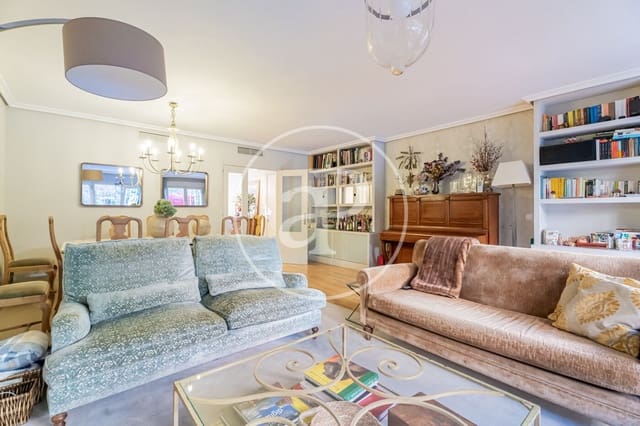 7 bedroom Villa for sale in Aravaca, Madrid city with pool - € 1,495,000 (Ref: 9431283)