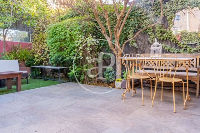 7 bedroom Villa for sale in Aravaca, Madrid city with pool - € 1,495,000 (Ref: 9431283)