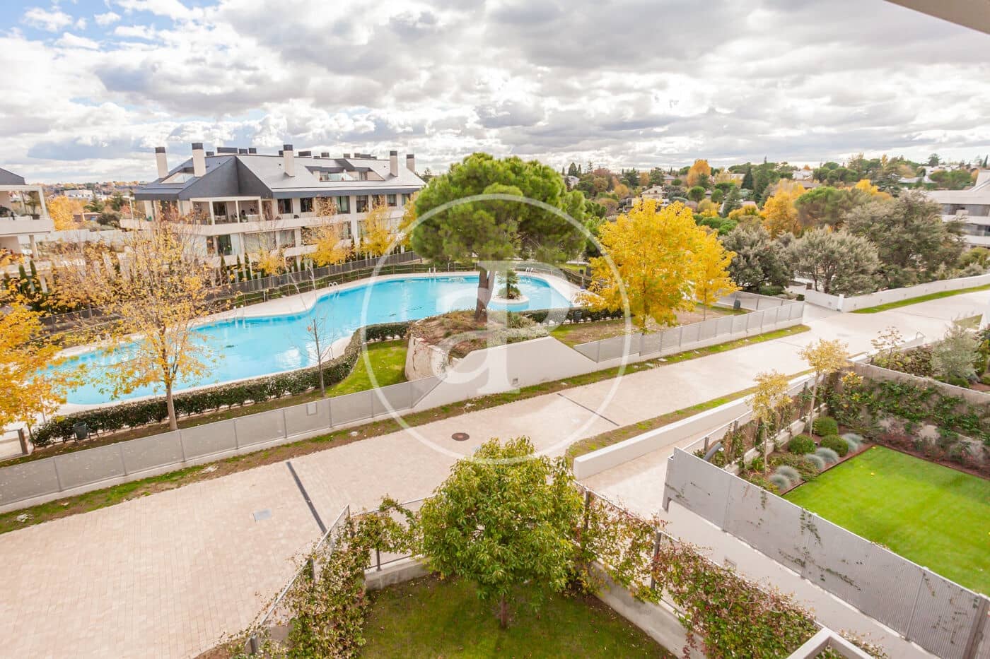 4 bedroom Apartment for sale in Pozuelo de Alarcon with pool - € 1,400,000 (Ref: 9431284)