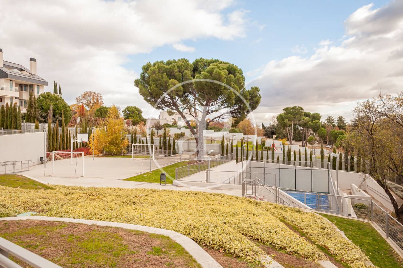 4 bedroom Apartment for sale in Pozuelo de Alarcon with pool - € 1,400,000 (Ref: 9431284)