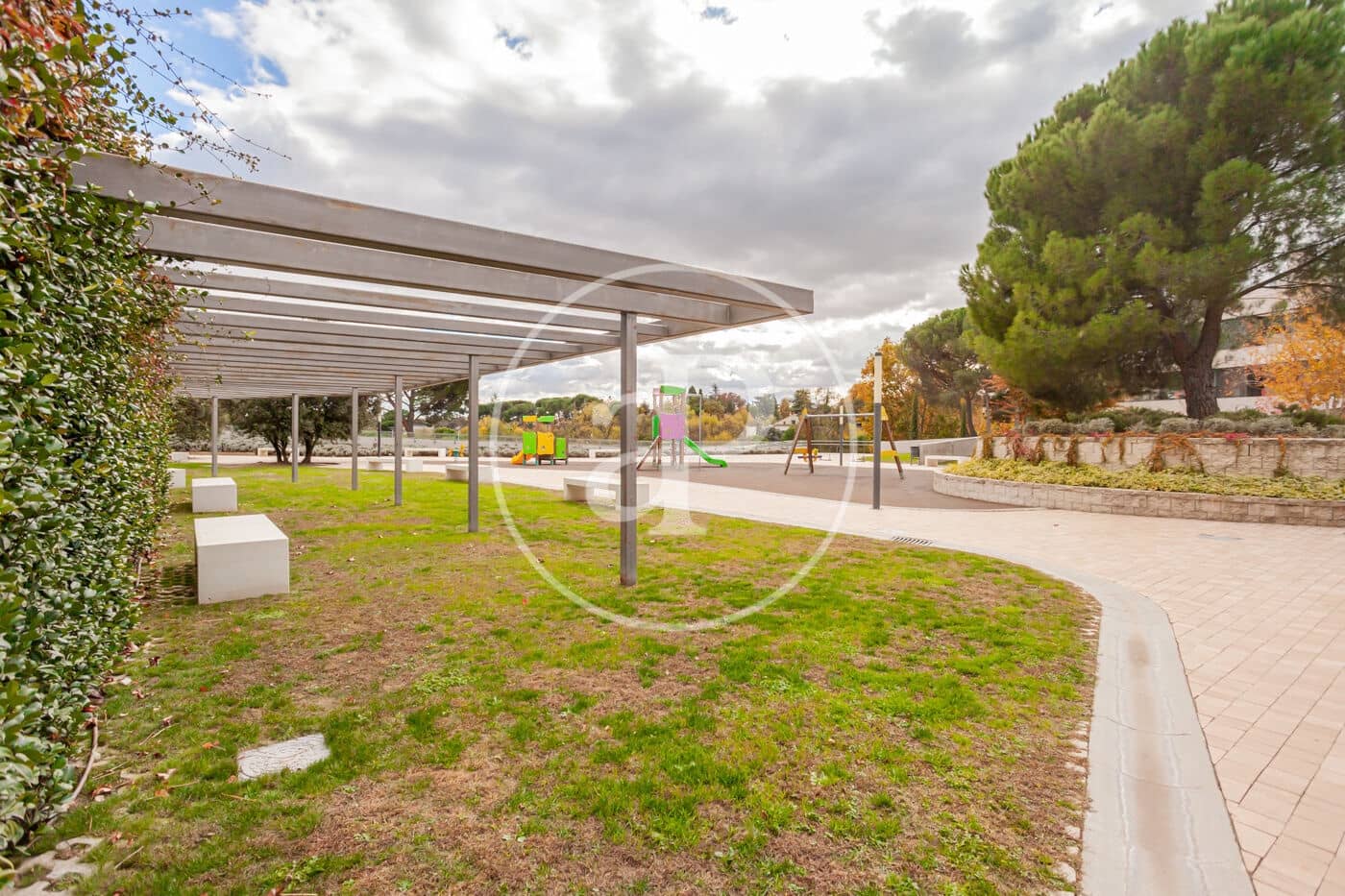 4 bedroom Apartment for sale in Pozuelo de Alarcon with pool - € 1,400,000 (Ref: 9431284)