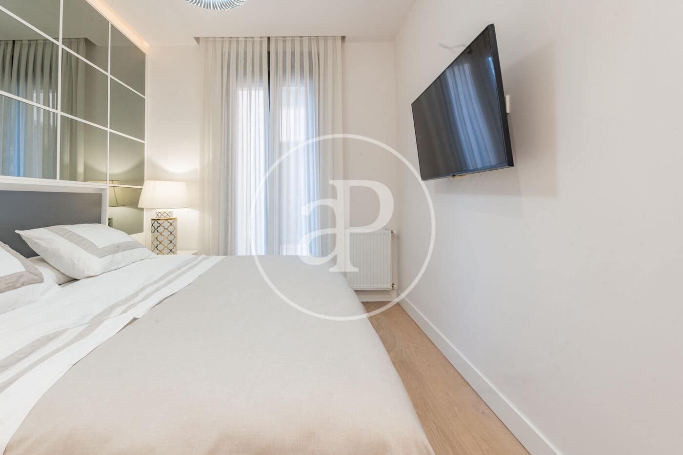 2 sypialnia Apartament do wynajęcia w Miasto Madryt z basenem - 3 300 € (Ref: 9431285)