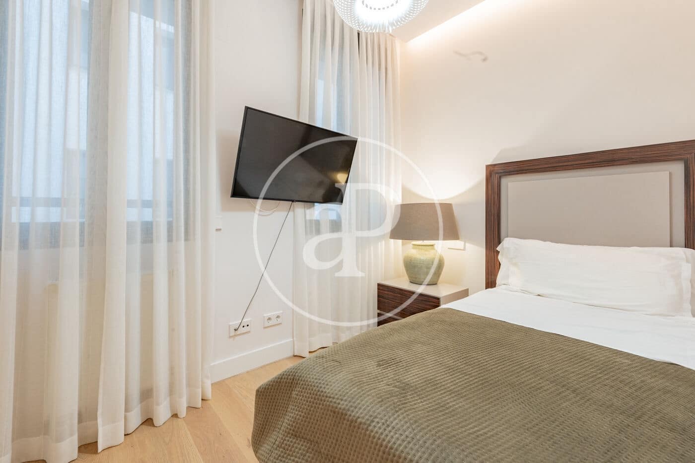 2 sypialnia Apartament do wynajęcia w Miasto Madryt z basenem - 3 300 € (Ref: 9431285)