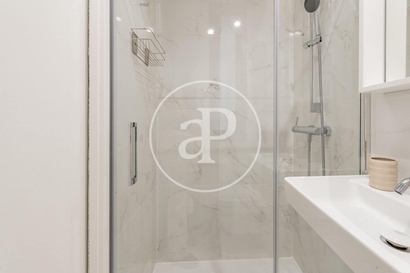 2 sypialnia Apartament do wynajęcia w Miasto Madryt z basenem - 3 300 € (Ref: 9431285)