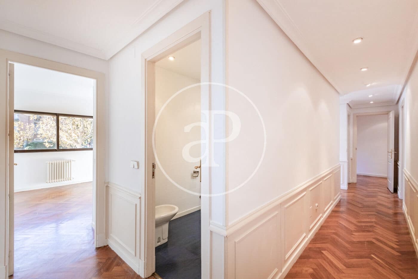 4 bedroom Apartment for rent in Pozuelo de Alarcon with pool - € 2,500 (Ref: 9431286)