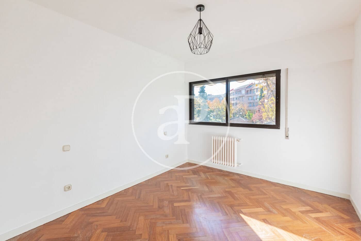 4 bedroom Apartment for rent in Pozuelo de Alarcon with pool - € 2,500 (Ref: 9431286)